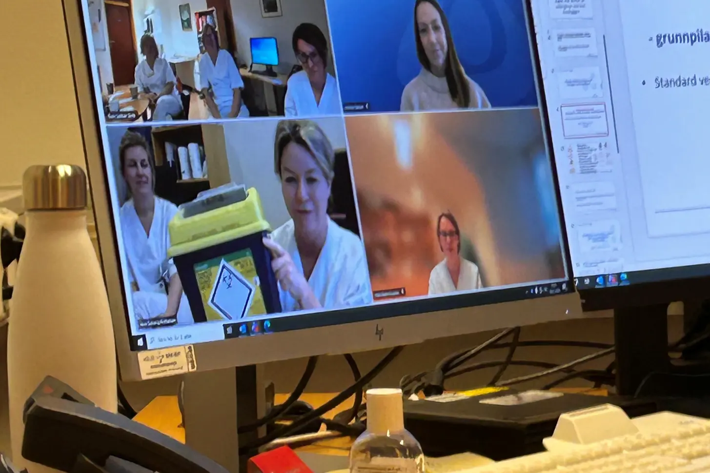 Gruppe medarbeidere deltar på teamsmøte.