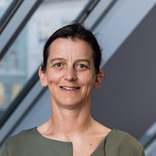 Trine E. Finnes, portrett