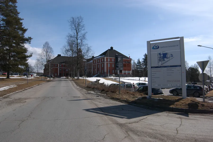 Et skilt i veikanten