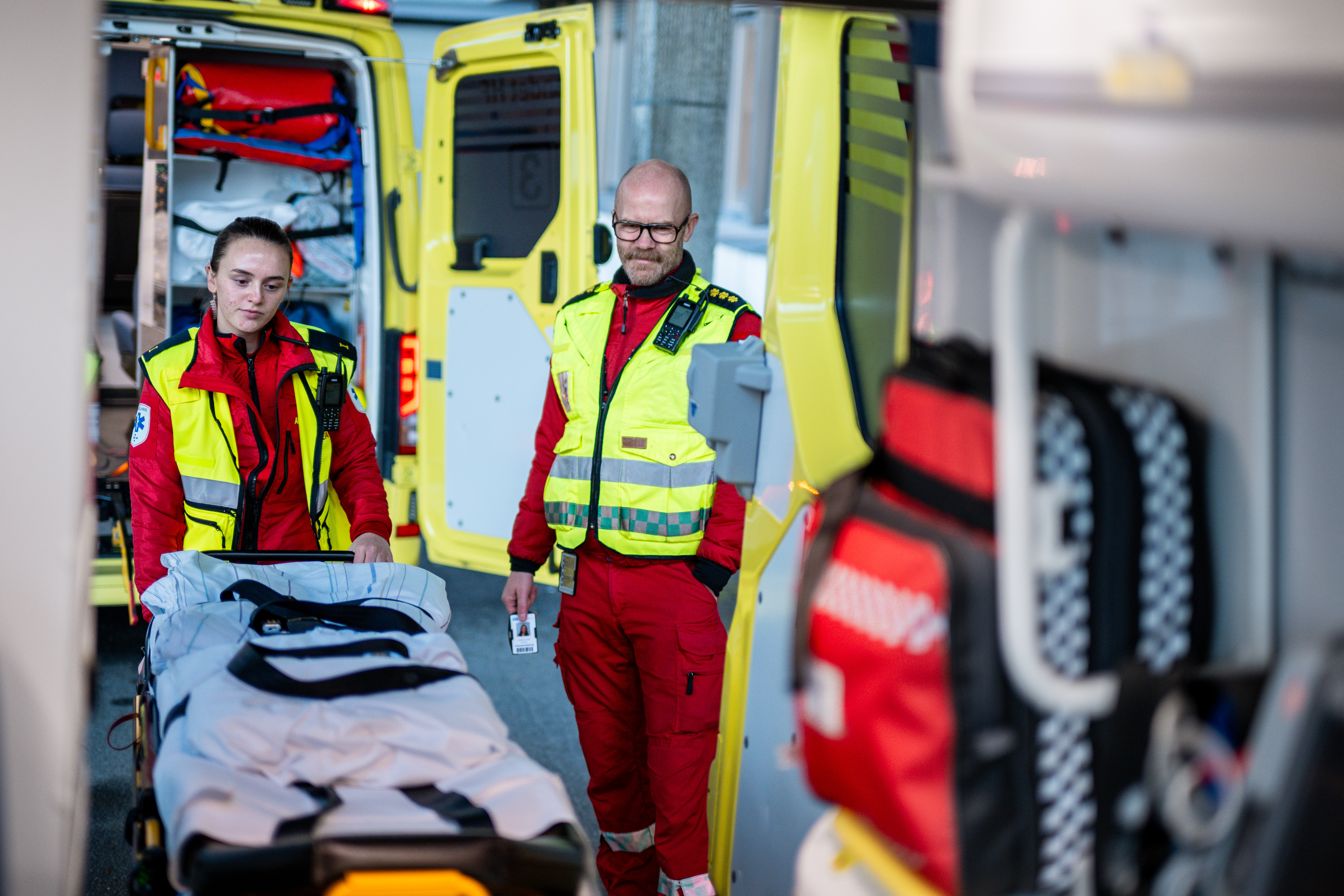 Ambulansearbeidere.