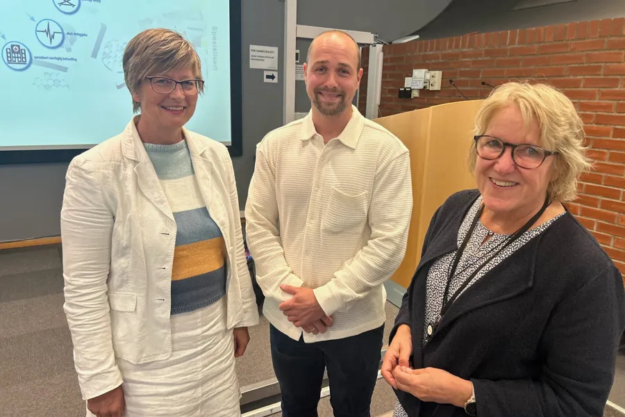 Direktør medisin og helsefag Ellen Henriette Pettersen, avdelingsoverlege Magnus Andreas Rognlien Husøy og administrerende direktør Alice Beathe Andersgaard