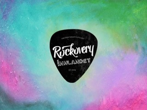 Rockovery Innlandet, tekst i svart boks med farger i bakgrunn