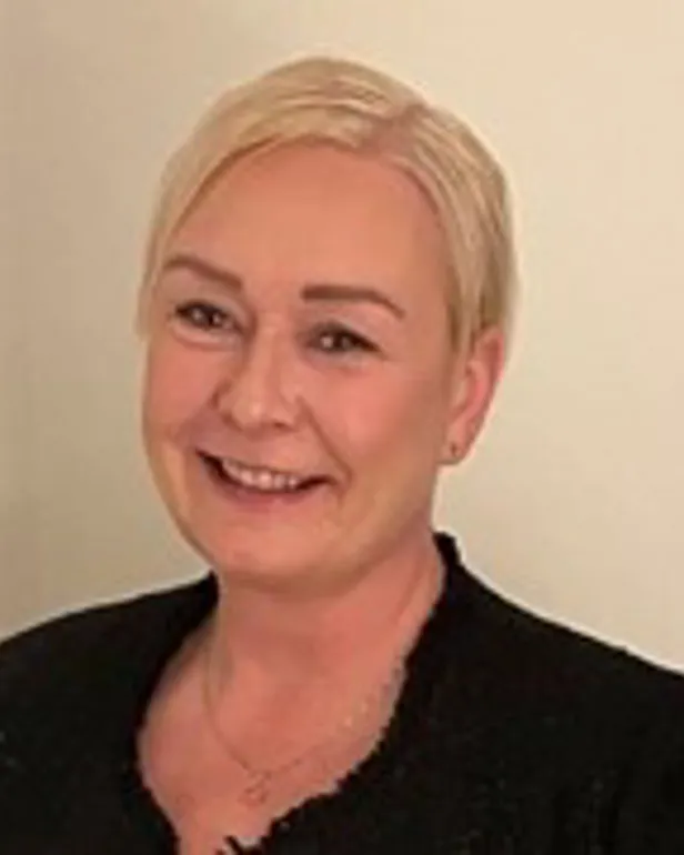 Gry Hege Strandbakke, gruppebilde.