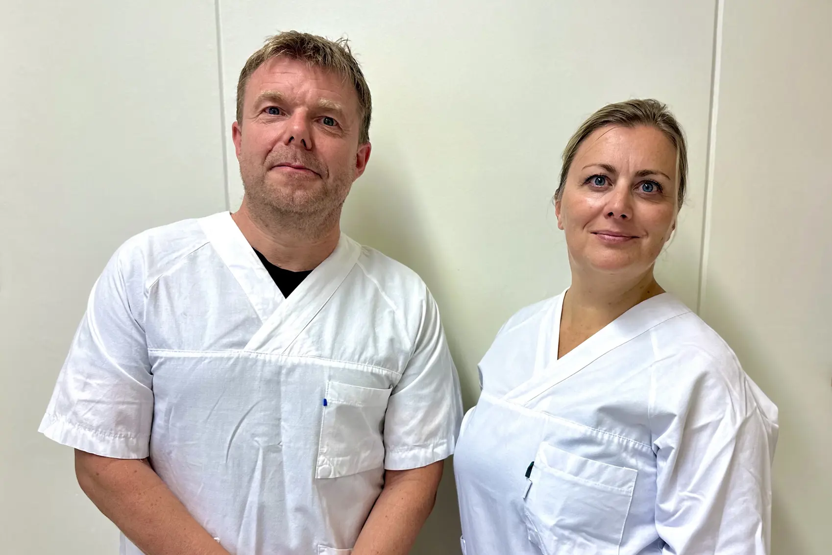 Lungesykepleier Roger Lien og seksjonsleder Silje Rønn Homlegard