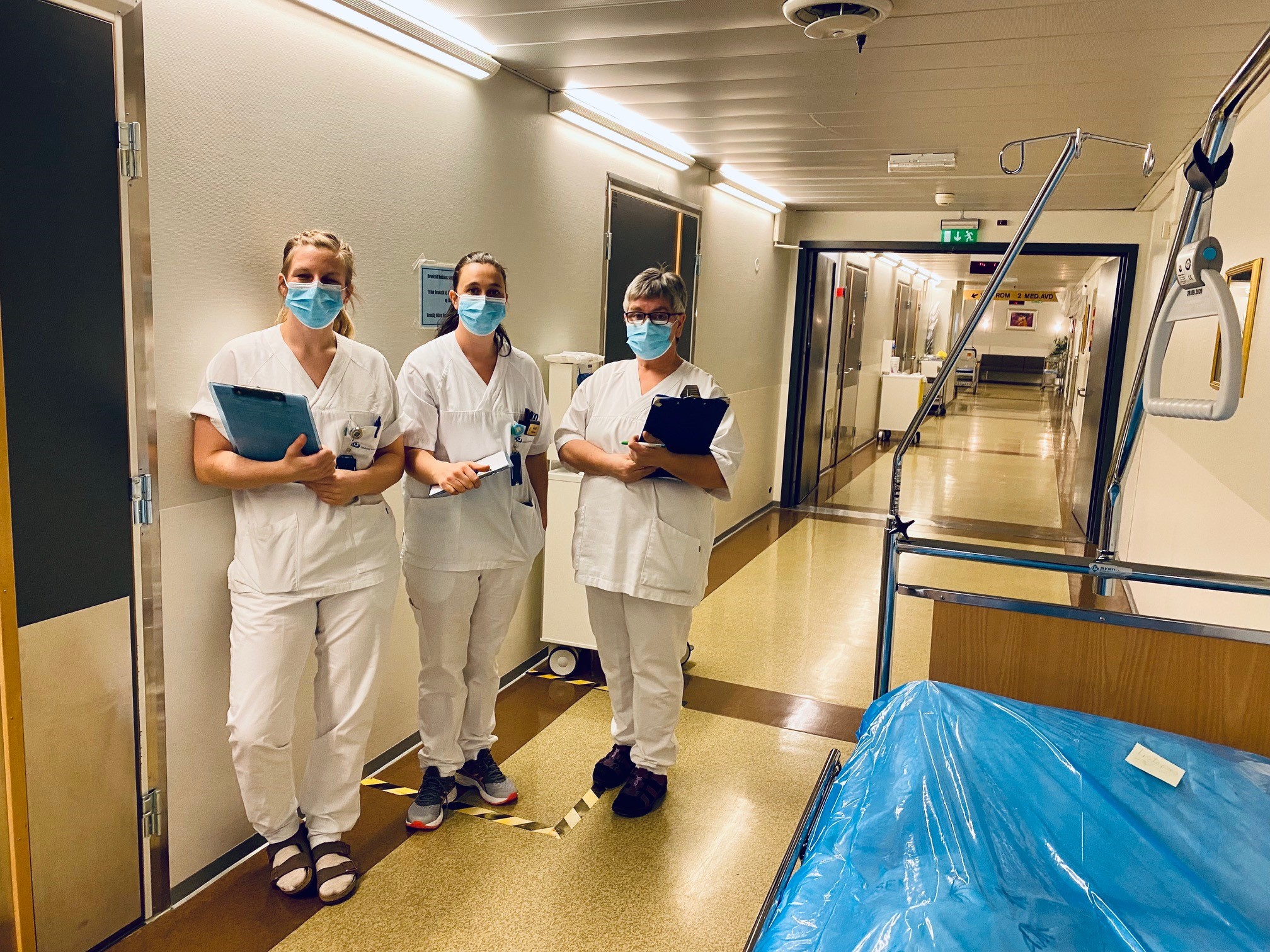 Camilla L. Lundhaug, Åshild S. Magnes og Lise G. Skjærstad på medisinsk sengepost i Hamar 