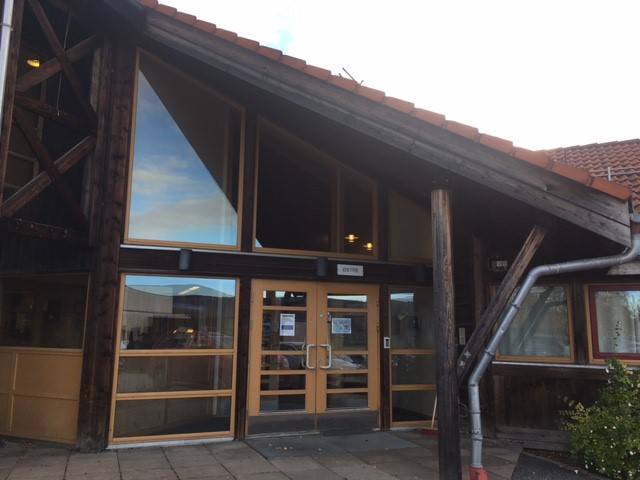 Bilde av inngangspartiet til Kringsjåtunet