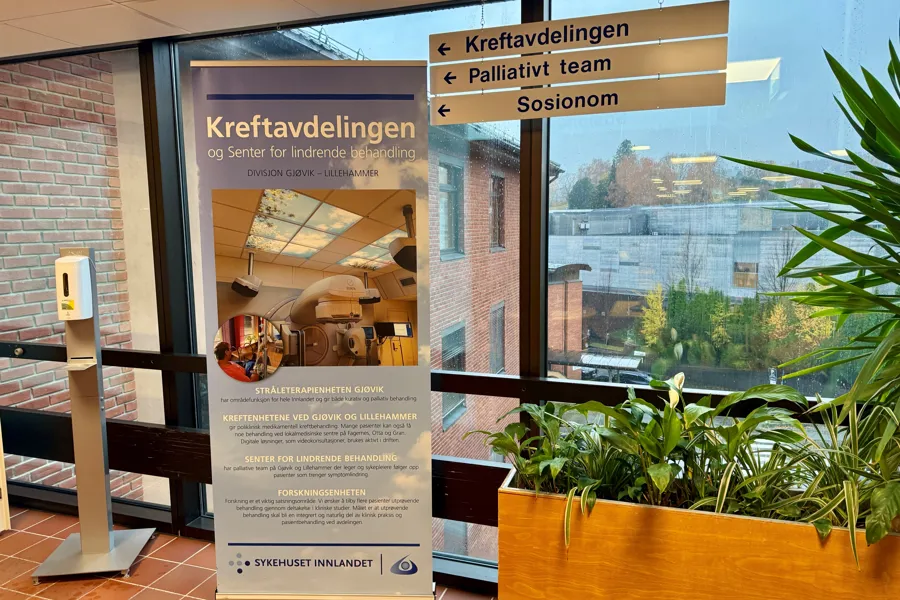 Skilt ved inngangen til kreftavdelingen