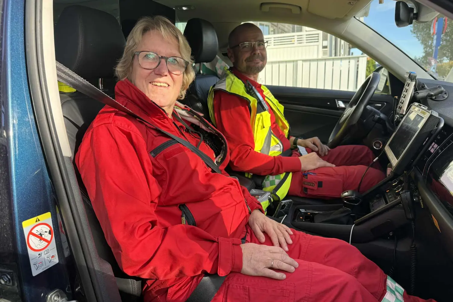 Hospitant og paramedic i legebilen