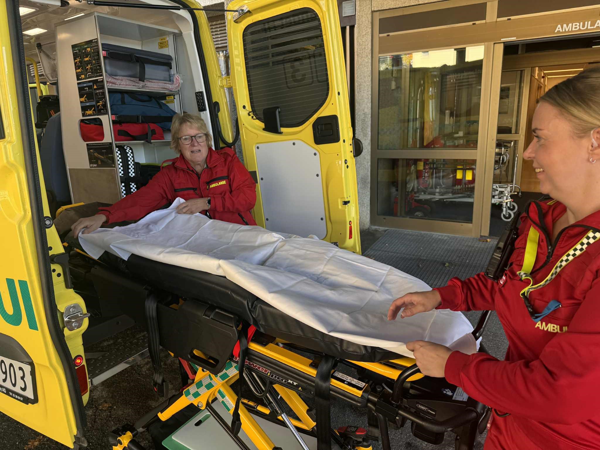 Ambulanse utenfor akuttmottak