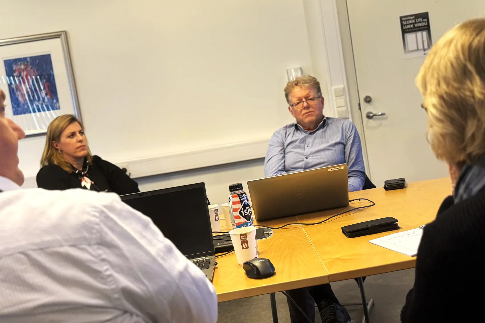 Ansatte i innkjøpsavdelingen under hospitering fra administrerende direktør