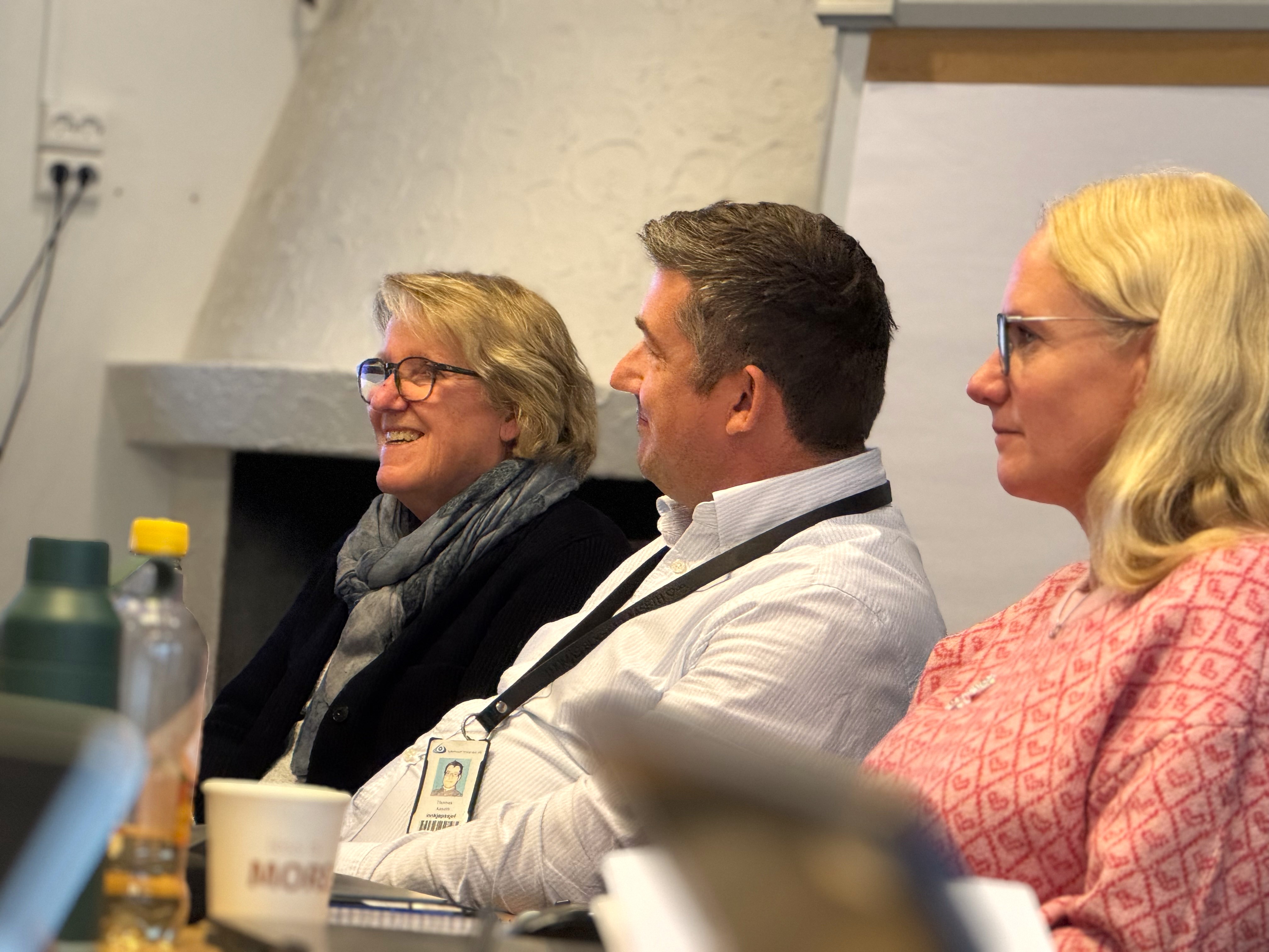 Ansatte i innkjøpsavdelingen under hospitering fra administrerende direktør