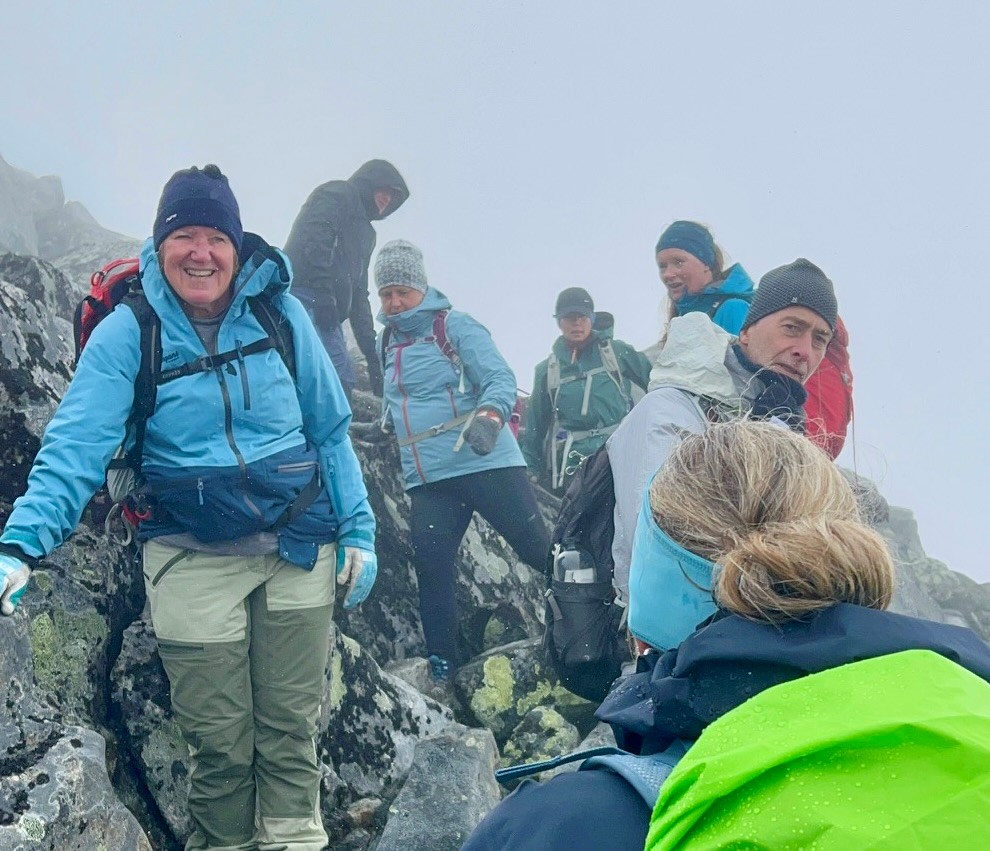 En gruppe mennesker på tur